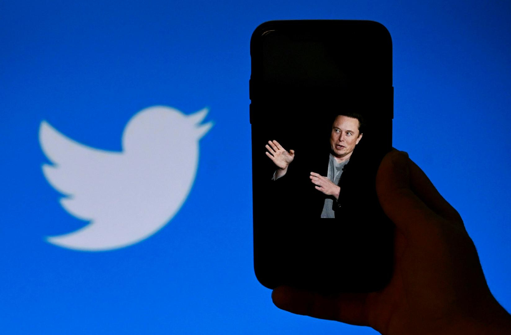 All Twitter users in the US will start to see crowdsourced fact