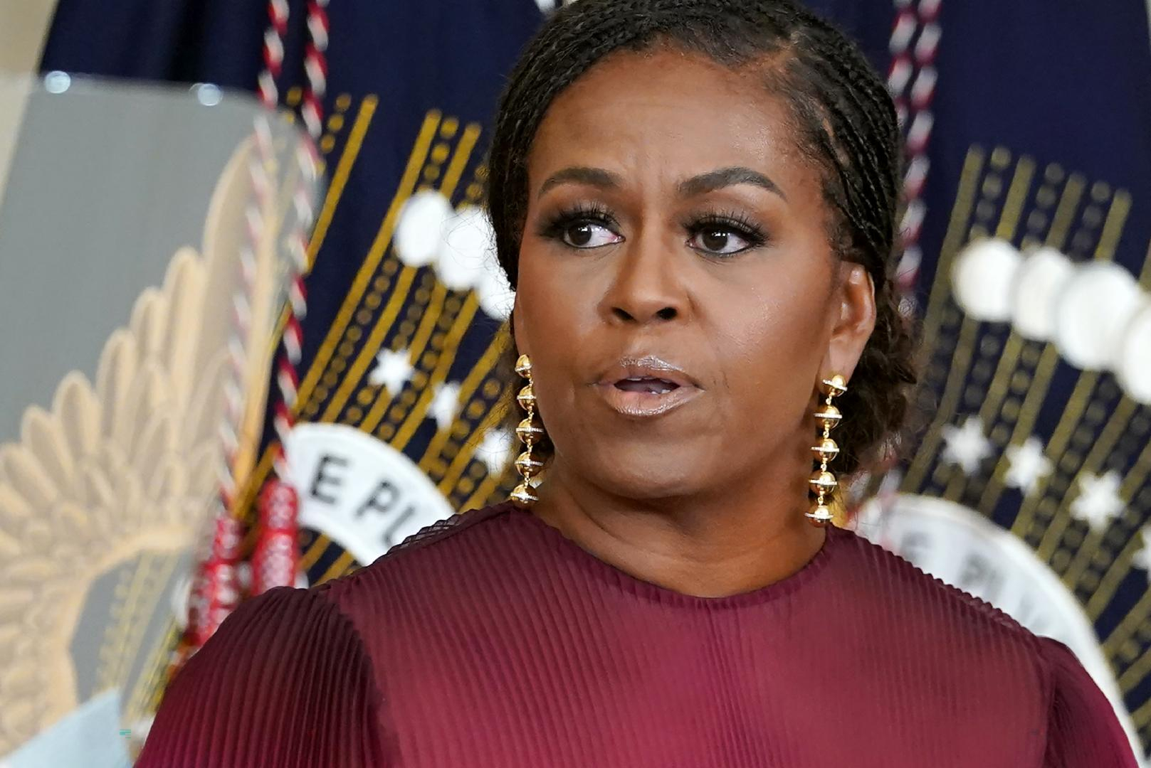 Conspiracy theories about Michelle Obama's gender spread on Twitter
